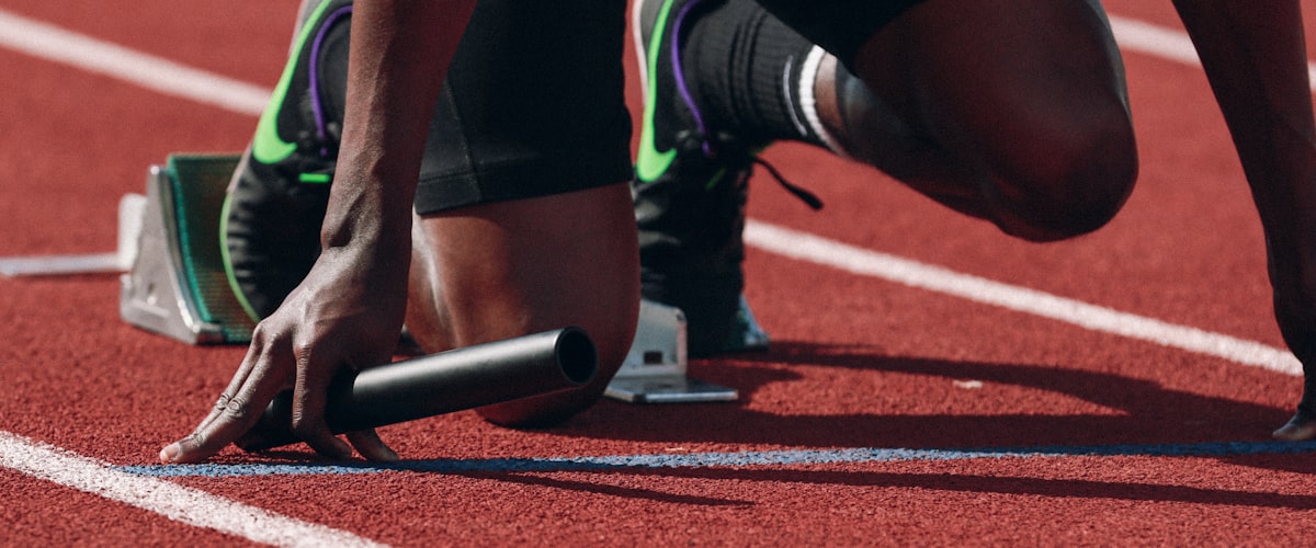 站点前沿首页在多种设备上显示的响应式效果图